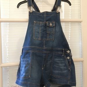 Short overalls